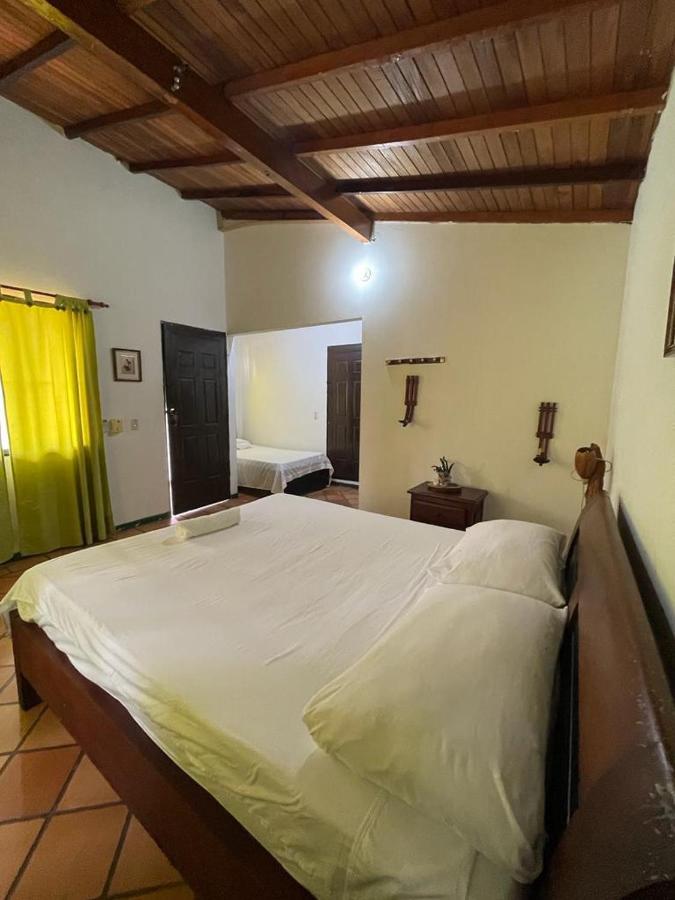 Hotel Candilejas Puerto Berrio Екстер'єр фото
