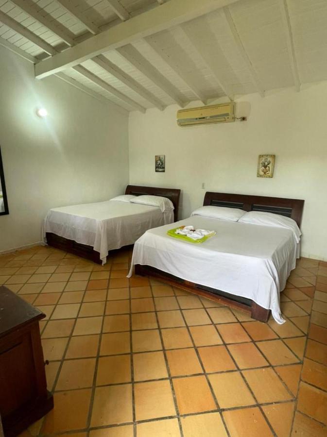 Hotel Candilejas Puerto Berrio Екстер'єр фото