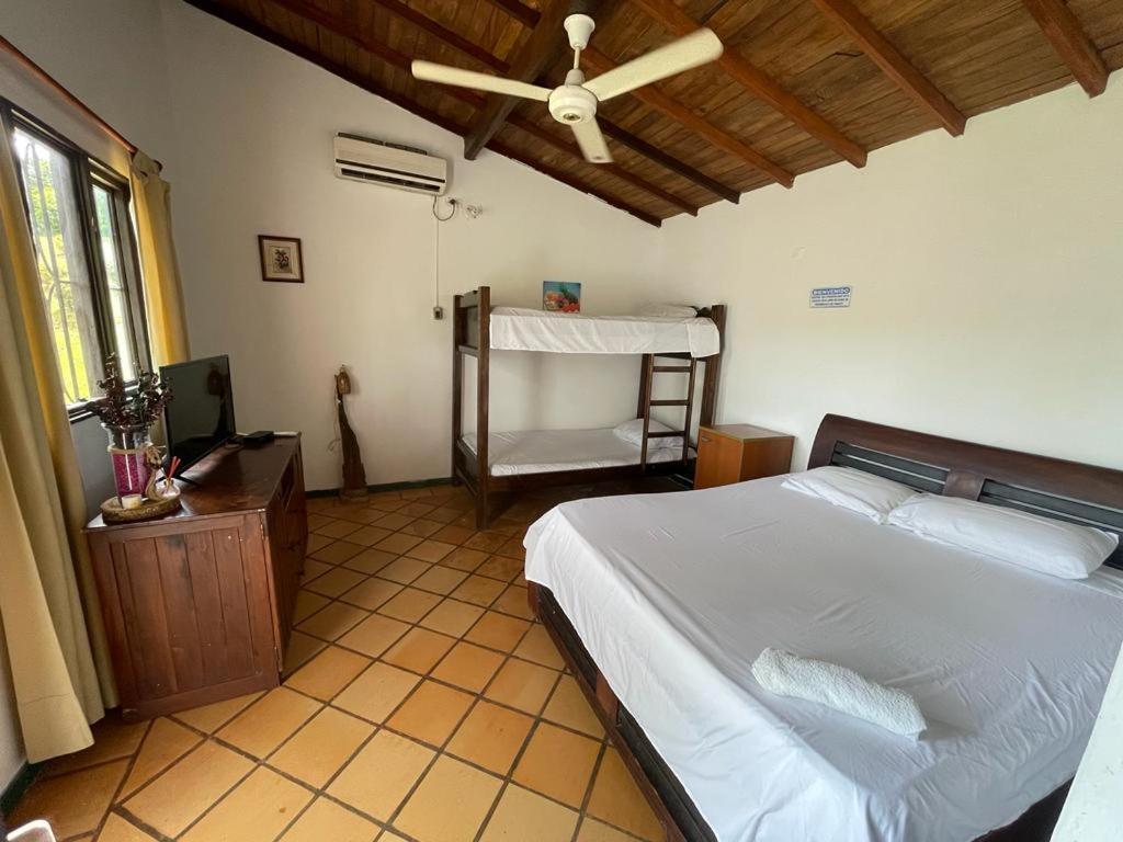 Hotel Candilejas Puerto Berrio Екстер'єр фото